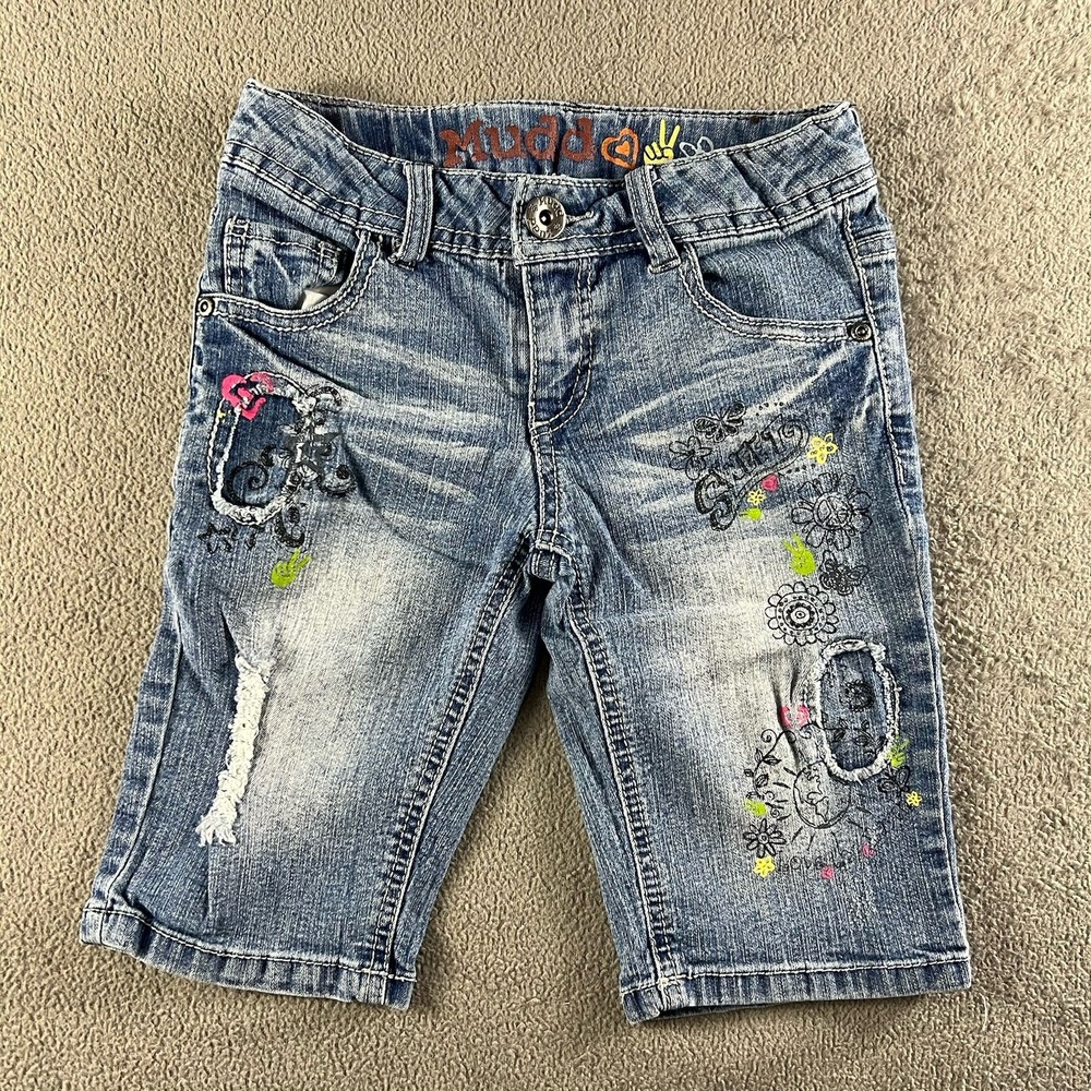 Mudd Girls 8 Embroidered Flowers on Bermuda Shorts